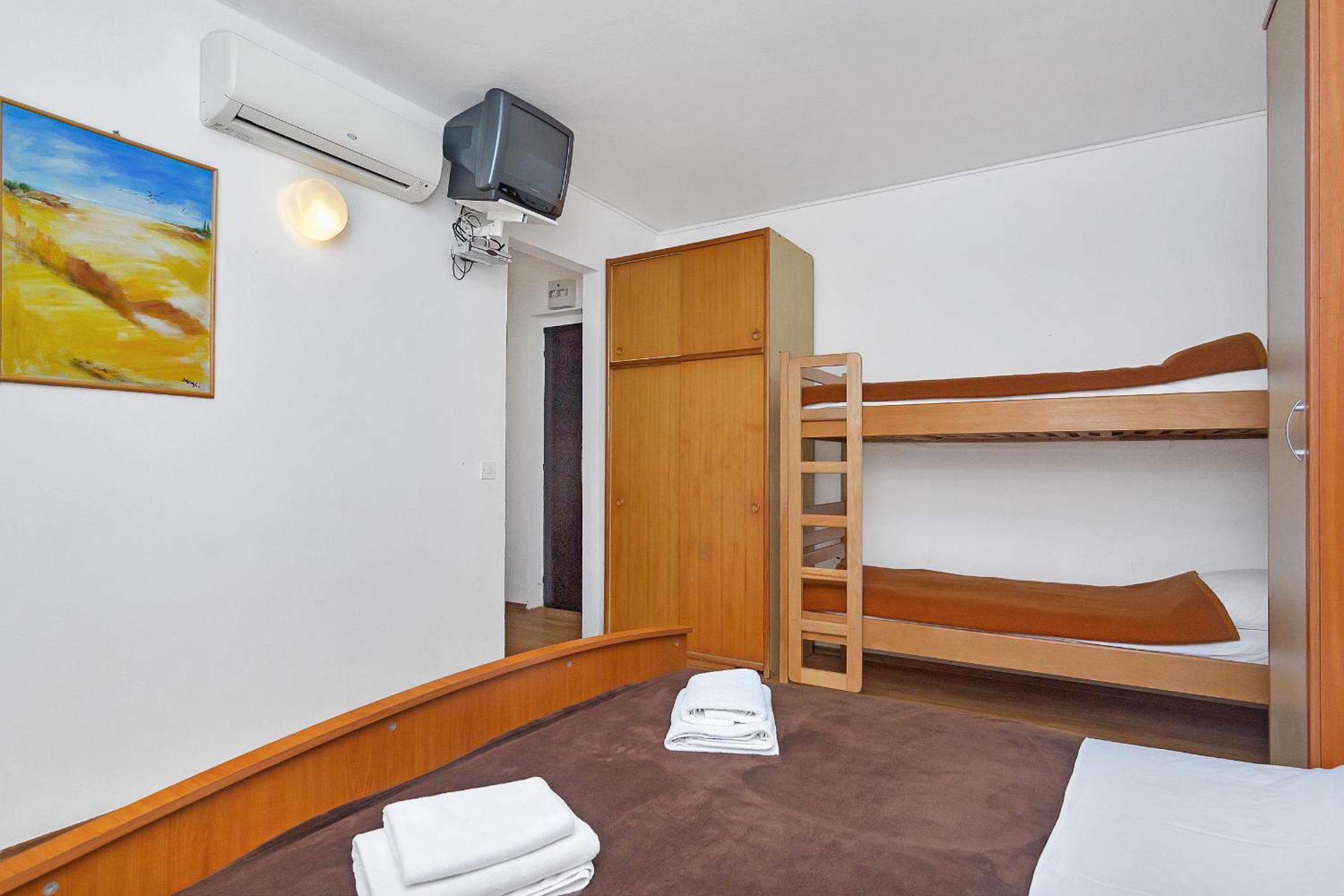 Apartmani Cico Gdinj Buitenkant foto