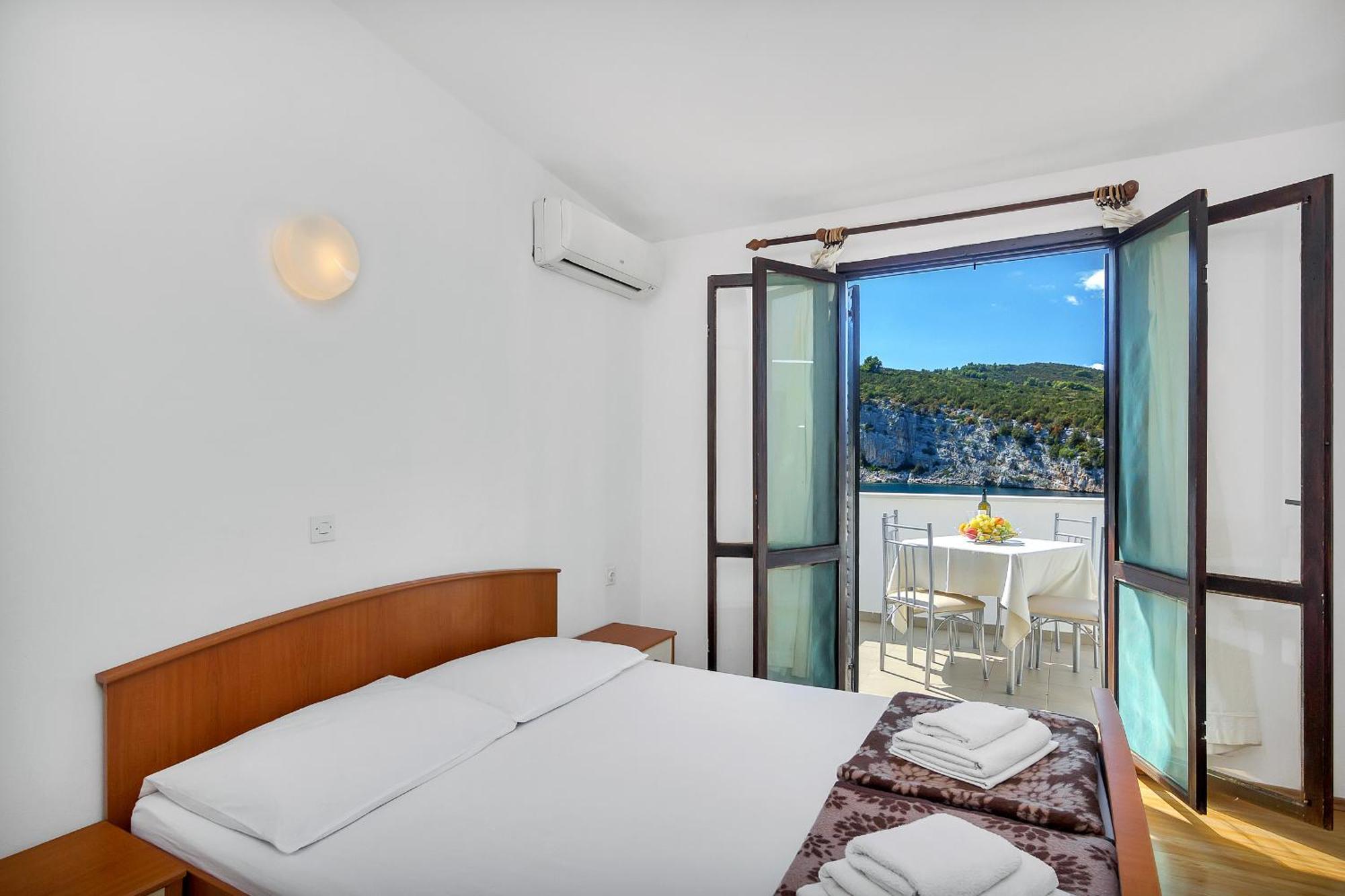 Apartmani Cico Gdinj Buitenkant foto