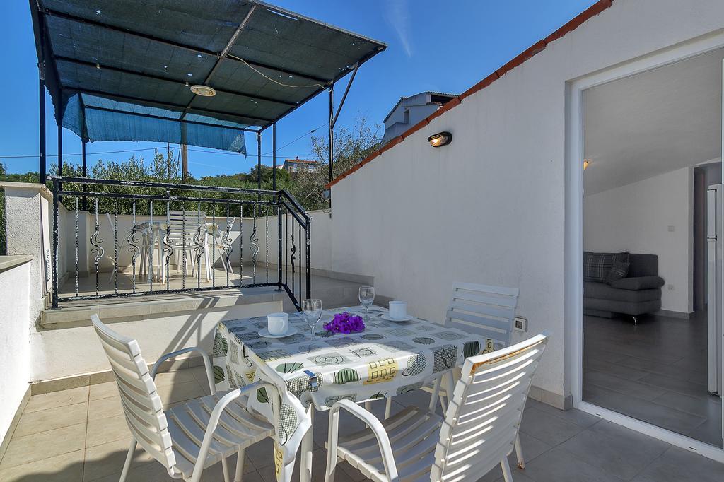 Apartmani Cico Gdinj Buitenkant foto