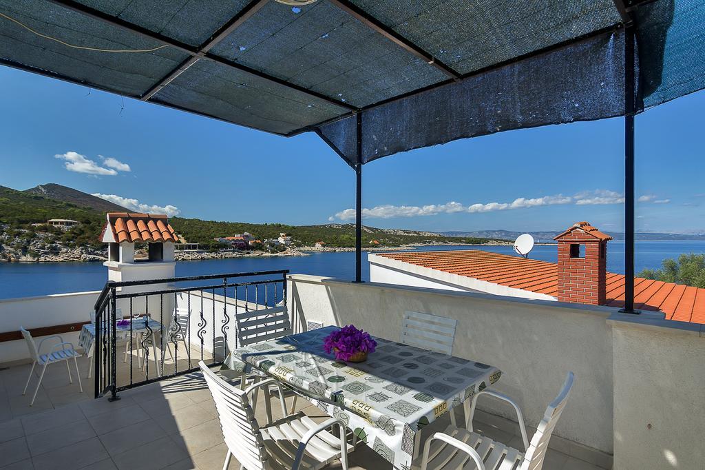 Apartmani Cico Gdinj Buitenkant foto