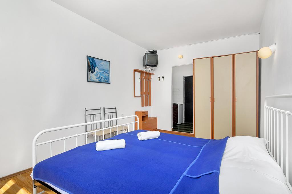 Apartmani Cico Gdinj Buitenkant foto