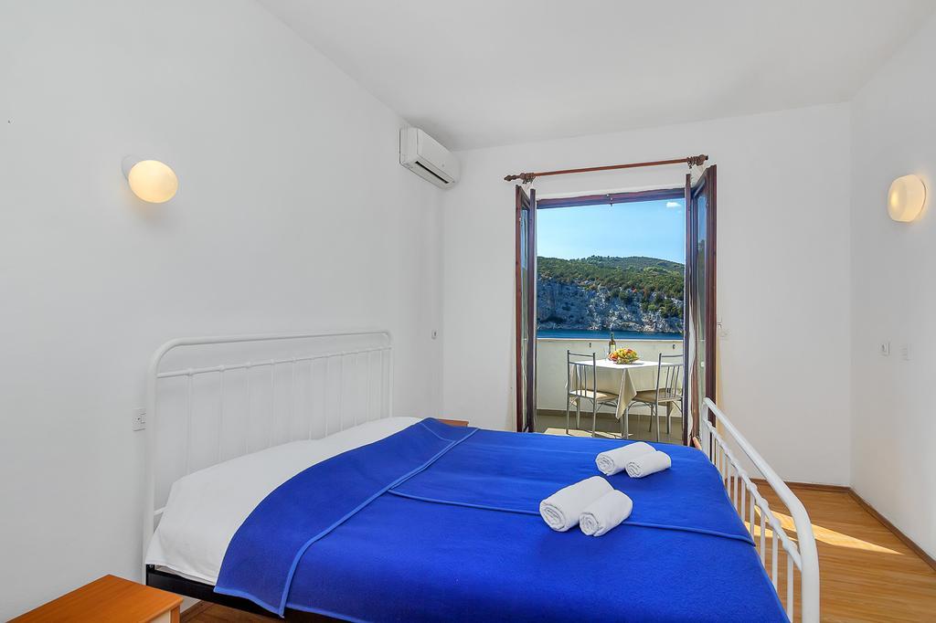 Apartmani Cico Gdinj Buitenkant foto