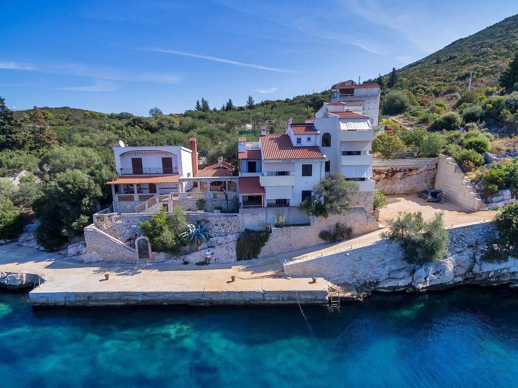 Apartmani Cico Gdinj Buitenkant foto
