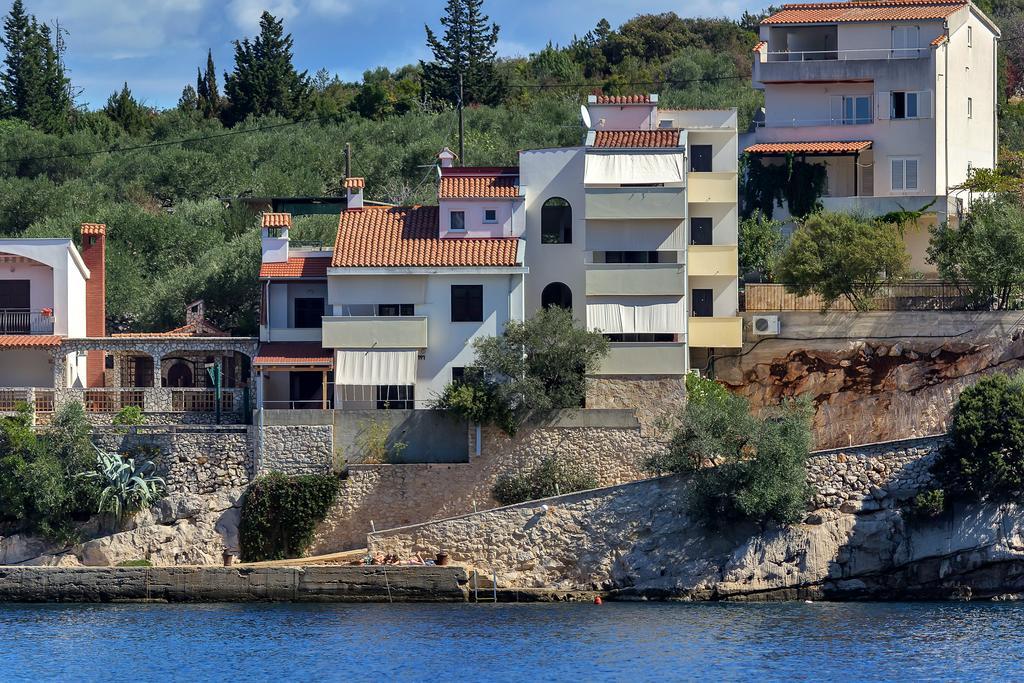 Apartmani Cico Gdinj Buitenkant foto