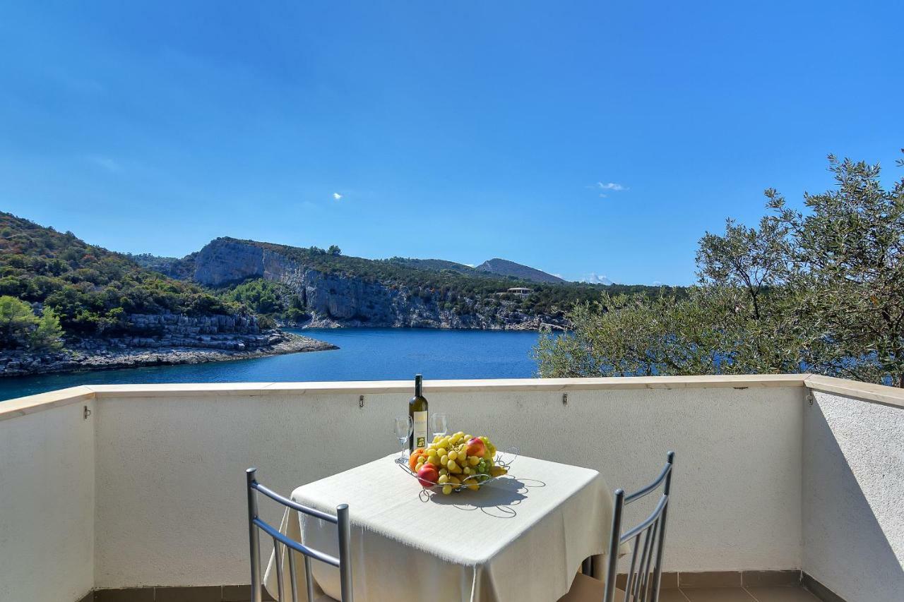 Apartmani Cico Gdinj Buitenkant foto